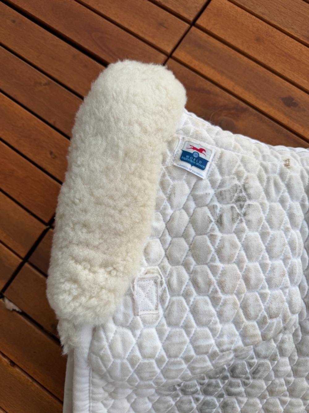 white Mattes Euro-Fit Pad- Dressage with Sheepskin size large - Picture 4 of 5